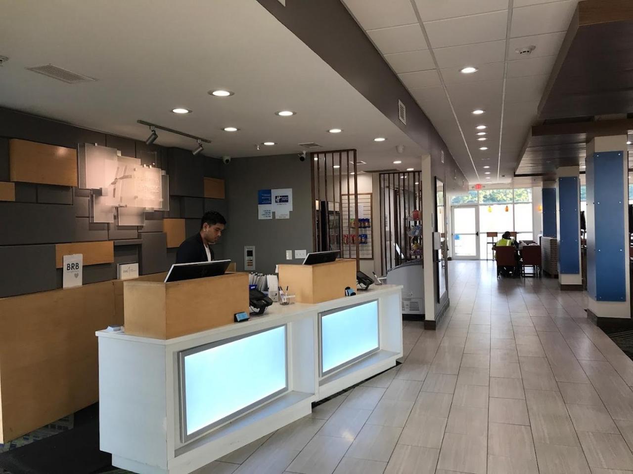 Holiday Inn Express & Suites - Bensenville - O'Hare By Ihg Экстерьер фото